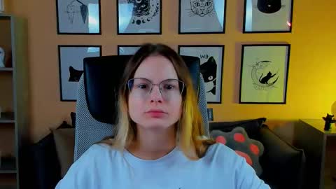carrie_roses online show from 09-19-25, 04:14