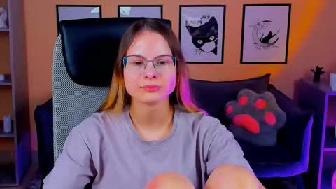 carrie_roses online show from 10-10-25, 04:55