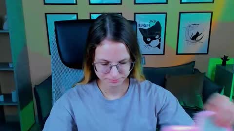 carrie_roses online show from 10-14-25, 04:13