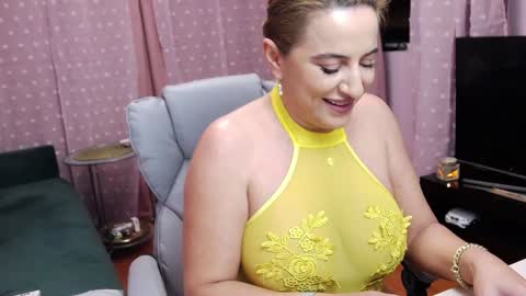 Snapshot of carrielovex chatting on 12-04-24, 04:54 Carrie online show from 12-04-24, 04:54