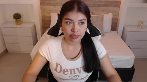 carriepink_ online show from 09-23-25, 12:08