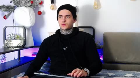 Snapshot of carter_reos chatting on 01-16-25, 07:38 Carter online show from 01-16-25, 07:38