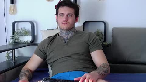 Snapshot of carter_reos chatting on 03-09-25, 11:58 Carter online show from 03-09-25, 11:58