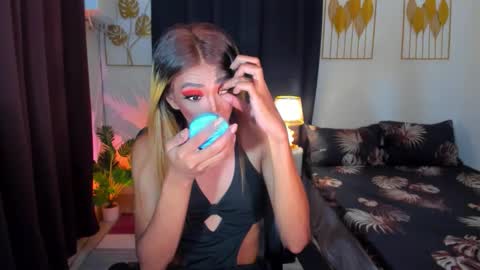 Snapshot of casandrawilson chatting on 10-19-25, 03:45 casandrawilson online show from 10-19-25, 03:45