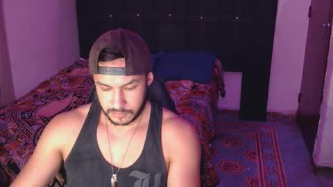 Snapshot of casas_oom chatting on 10-11-25, 04:33 online show from 10-11-25, 04:33