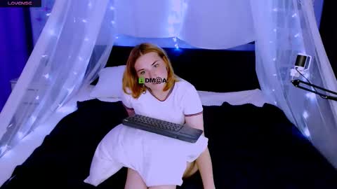 casey_meow_ online show from 09-30-25, 01:16