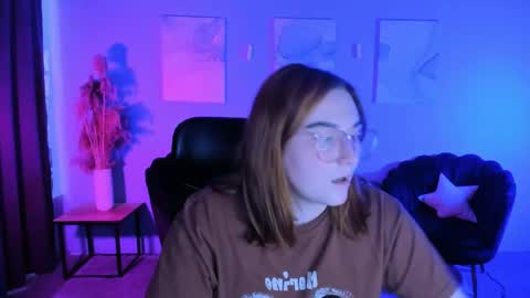 casey_meow_ online show from 05-02-26, 08:52