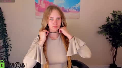 Snapshot of casey_sweeet chatting on 05-14-26, 09:27 Casey sweeet online show from 05-14-26, 09:27