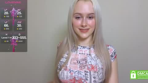 Snapshot of caseylabow chatting on 12-04-24, 01:42 My name is Casey... Nice to meet you I will be happy to have funthumbs up please its important online show from 12-04-24, 01:42