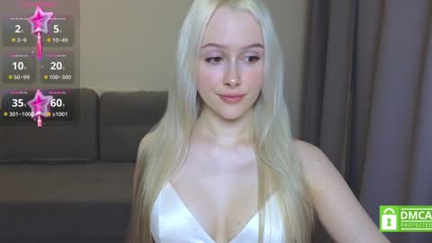 Snapshot of caseylabow chatting on 12-22-24, 04:17 My name is Casey... Nice to meet you I will be happy to have funthumbs up please its important online show from 12-22-24, 04:17