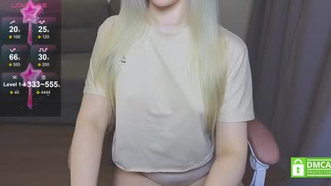 Snapshot of caseylabow chatting on 01-22-25, 01:21 My name is Casey... Nice to meet you I will be happy to have funthumbs up please its important online show from 01-22-25, 01:21