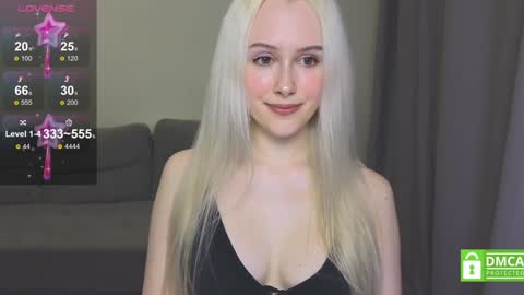 Snapshot of caseylabow chatting on 01-26-25, 01:15 My name is Casey... Nice to meet you I will be happy to have funthumbs up please its important online show from 01-26-25, 01:15