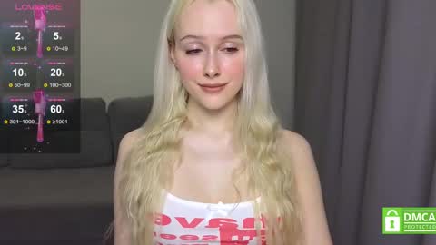 Snapshot of caseylabow chatting on 02-15-25, 11:17 My name is Casey... Nice to meet you I will be happy to have funthumbs up please its important online show from 02-15-25, 11:17