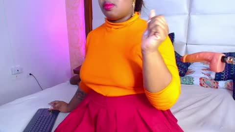 Snapshot of caseymoon chatting on 01-18-25, 03:59 Casey online show from 01-18-25, 03:59