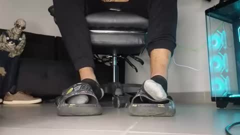 Snapshot of cash_master777 chatting on 04-21-26, 12:45 cash_master777 online show from 04-21-26, 12:45