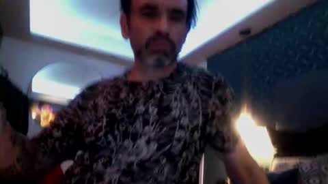 Snapshot of cassandra06400 chatting on 10-15-25, 01:50 cassandra06400 online show from 10-15-25, 01:50