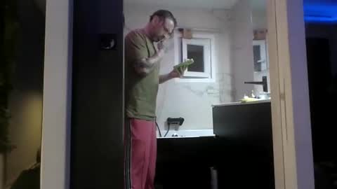 Snapshot of cassandra06400 chatting on 10-25-25, 09:09 cassandra06400 online show from 10-25-25, 09:09