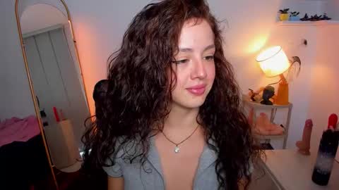 Snapshot of cassandra_caiin chatting on 10-02-25, 12:01 Cassie online show from 10-02-25, 12:01