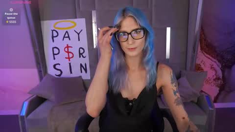 Cassandra online show from 10-30-25, 11:16