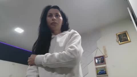 Snapshot of cassandry92 chatting on 12-21-24, 04:14 Casandry online show from 12-21-24, 04:14