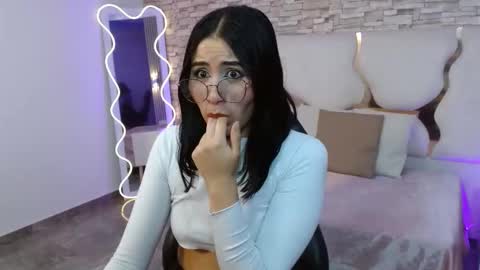 Snapshot of casse_tay chatting on 10-22-25, 03:07 casse_tay online show from 10-22-25, 03:07