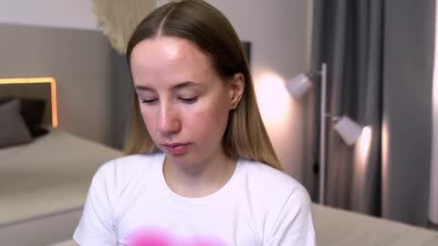 Cassie online show from 09-26-25, 09:08