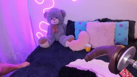 Bela igzaii9r online show from 10-08-25, 01:42