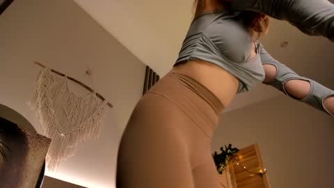 assie online show from 02-05-25, 12:20