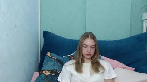 Tina online show from 09-12-25, 05:18