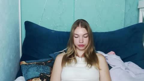 Tina online show from 09-13-25, 05:18