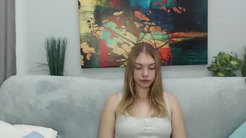 Tina online show from 09-18-25, 05:42