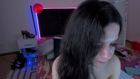 Cassie online show from 02-11-25, 10:04