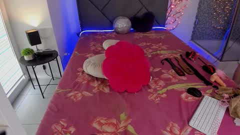 Cassie online show from 09-16-25, 05:30