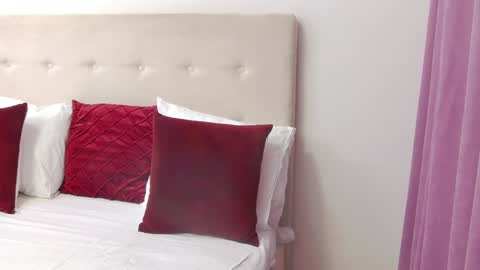 CassieHilton online show from 12-30-24, 08:58