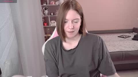 Snapshot of cassiejuice chatting on 10-24-25, 06:15 Cassie online show from 10-24-25, 06:15