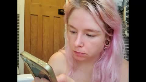 Cassie online show from 02-04-26, 08:42