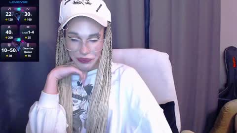 Cassie online show from 12-13-24, 06:27