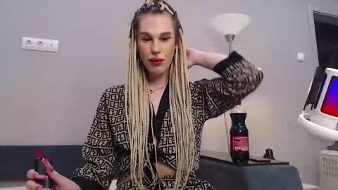 Cassie online show from 02-01-26, 06:39