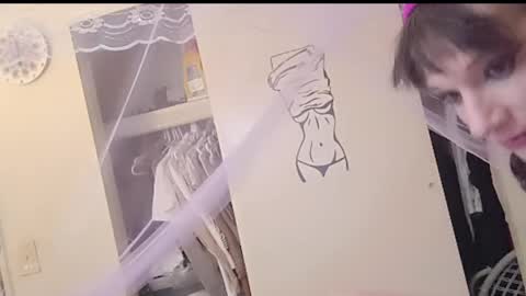 Cassiemichelle online show from 05-11-26, 04:04