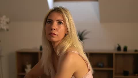Cassi online show from 06-17-26, 03:09