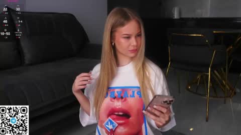 Cassie online show from 05-18-26, 07:25