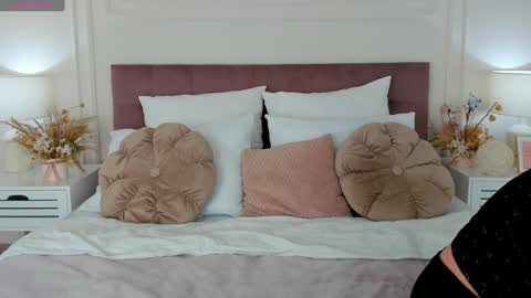 Curly online show from 01-24-25, 06:03