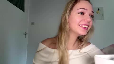 Snapshot of cassijent chatting on 02-23-26, 08:12 Olivia online show from 02-23-26, 08:12