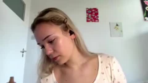 Snapshot of cassijent chatting on 03-20-26, 08:08 Olivia online show from 03-20-26, 08:08