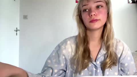 Snapshot of cassijent chatting on 03-23-26, 09:35 Olivia online show from 03-23-26, 09:35