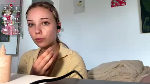 Olivia online show from 05-22-26, 04:12