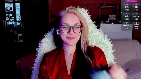 Snapshot of cassy_moore chatting on 03-06-25, 06:52 Ellie online show from 03-06-25, 06:52