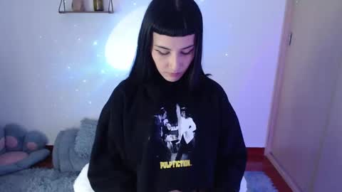 Snapshot of cat_black___ chatting on 03-08-25, 02:01 cat online show from 03-08-25, 02:01