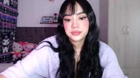 Mila online show from 11-11-25, 07:41