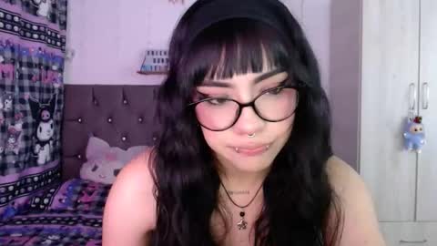 Snapshot of cat_mila_ chatting on 03-12-26, 05:24 Mila online show from 03-12-26, 05:24